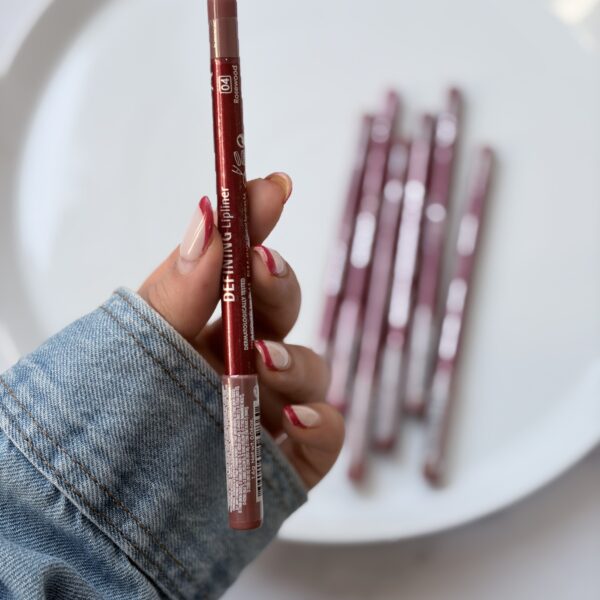 خط لب دیفاینیگ 04 گلدن رز مدل Mood Defining Lipliner